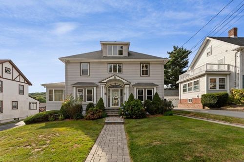 158 Common St, Watertown, MA, 02472-3418 | Card Image