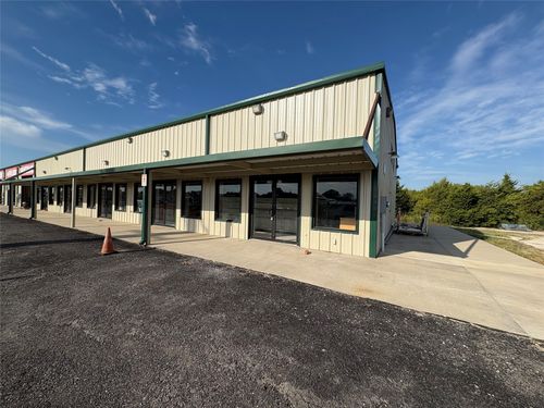 902 Elliott Rd, Sherman, TX, 75092-8326 | Card Image
