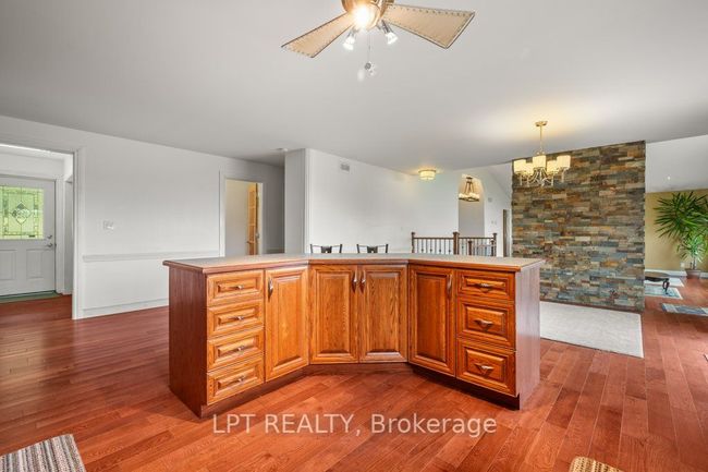 32 Chisamore Point Rd, House other with 3 bedrooms, 2 bathrooms and 10 parking in Gananoque ON | Image 19