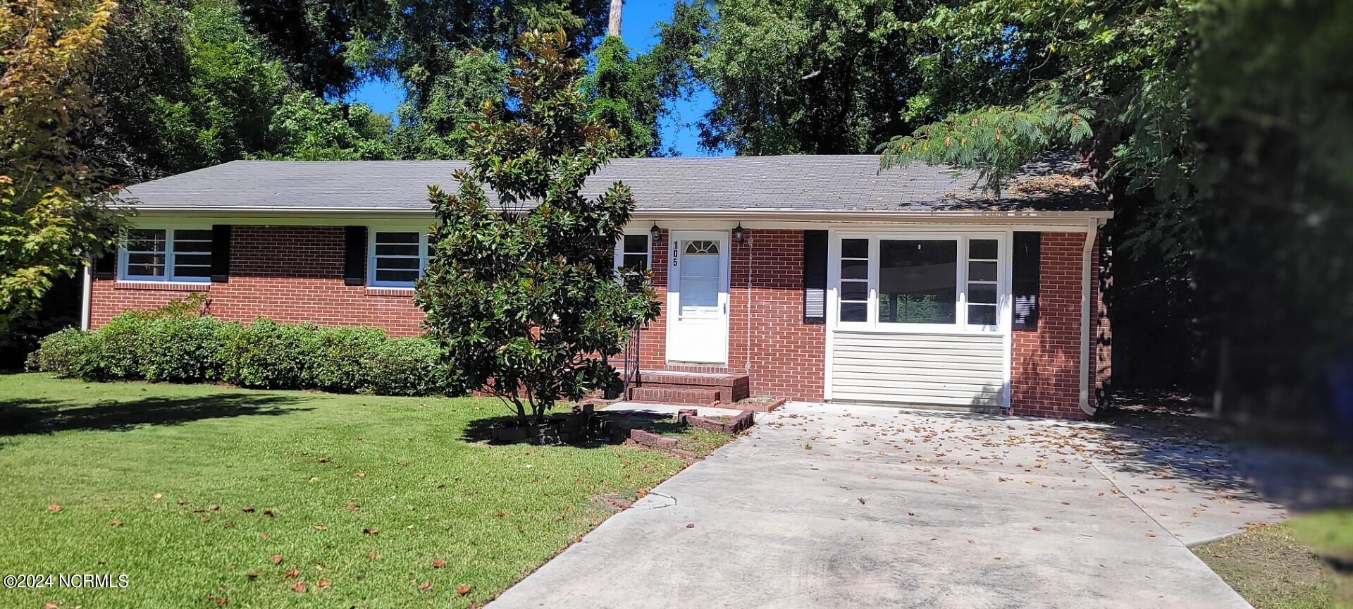 Dewitt St, Jacksonville, NC 28540