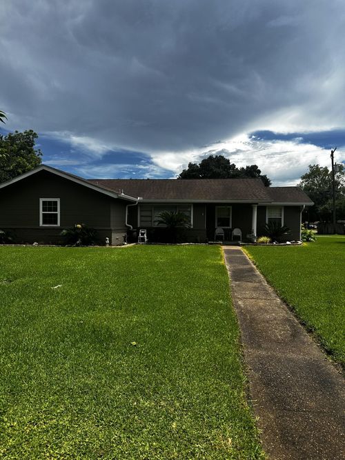 2923 W Chicago Ave, Nederland, TX, 77627-6937 | Card Image