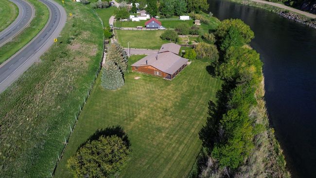 Aerial overview of property's location featuring a large body of water | Image 49