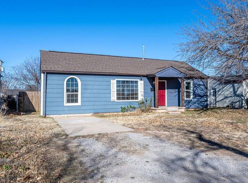 631 W 10th St, Cordell, OK, 73632-2607 | Card Image