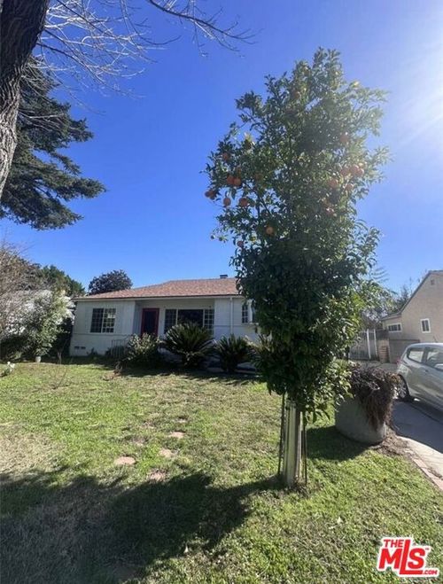 6038 Allott Ave, Van Nuys, CA, 91401-3003 | Card Image