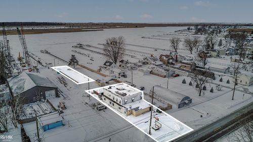 9724 Pearl Beach Blvd, Clay, MI, 48001-4258 | Card Image