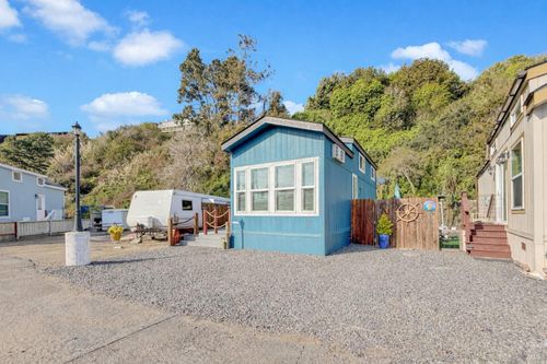 spc-9-32200 N Harbor Dr, Fort Bragg, CA, 95437-5564 | Card Image