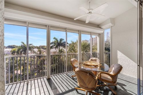 305-7725 Pebble Creek Cir, NAPLES, FL, 34108-6566 | Card Image