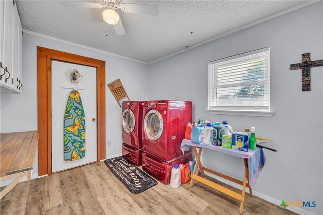 Huge laundry room | Image 42
