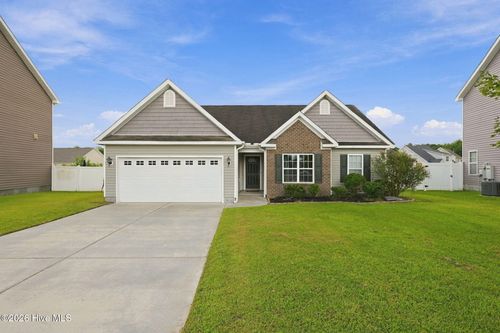 304 Lynden Ln, New Bern, NC, 28560-8557 | Card Image