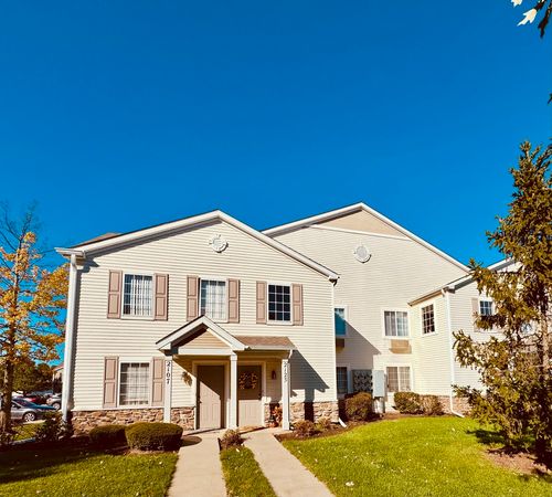 0-2123 Silverstone Dr, Carpentersville, IL, 60110-1197 | Card Image