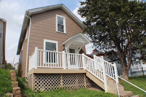 2118 E 12th St, Davenport, IA, 52803-3707 | Card Image