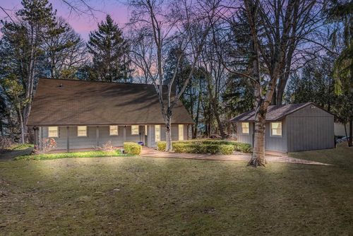 4992 Lake Bluff Road Road, BELGIUM, WI, 53074 | Card Image