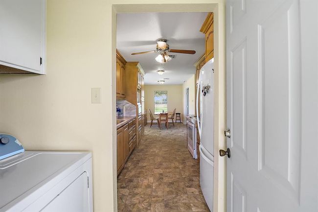 11221 State Highway 65, House other with 3 bedrooms, 2 bathrooms and 2 parking in Winnie TX | Image 22