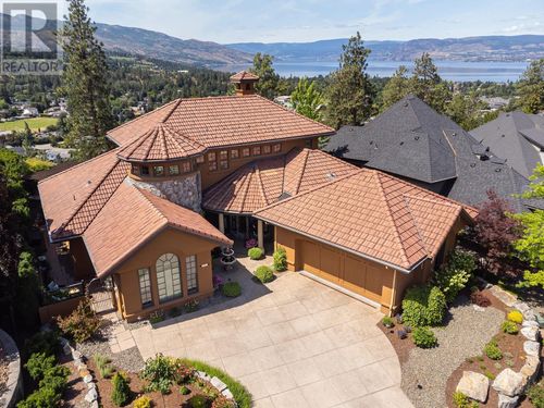 983 Westpoint Dr, Kelowna, BC, V1W4Z9 | Card Image