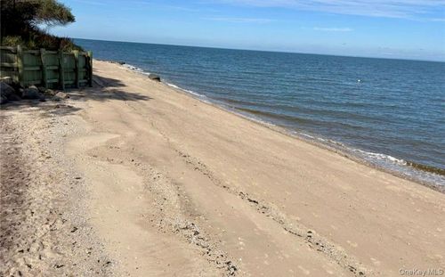 2-217 Sound Beach Blvd, Sound Beach, NY, 11789-1647 | Card Image