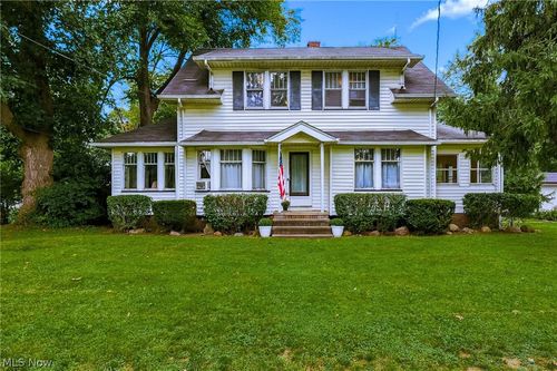 24958 Kennedy Ridge Rd, North Olmsted, OH, 44070-3422 | Card Image
