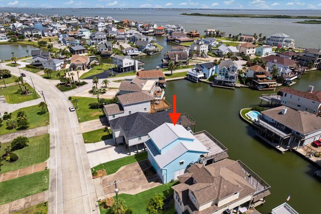 1815 Tiki Dr, House other with 3 bedrooms, 3 bathrooms and 3 parking in Tiki Island TX | Image 33