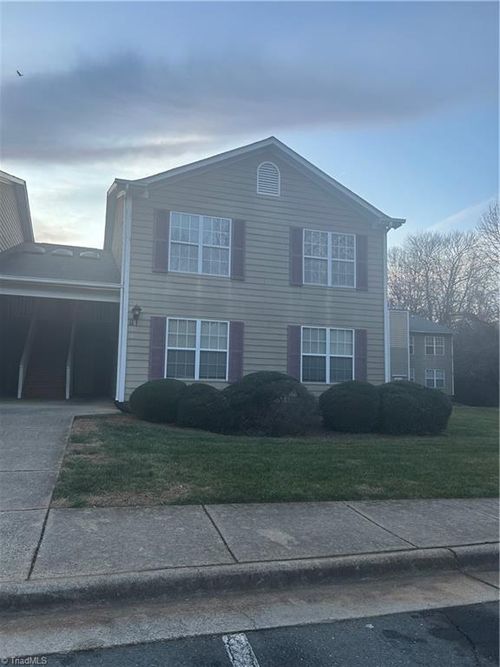 b-11 Meadowood Glen Way, Greensboro, NC, 27409 | Card Image