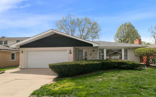 9712 S Kolmar Ave, Oak Lawn, IL, 60453-3531 | Card Image