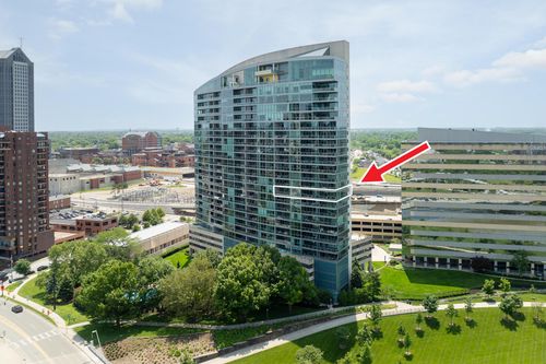 apt-1225-1 Miranova Pl, Columbus, OH, 43215-5082 | Card Image