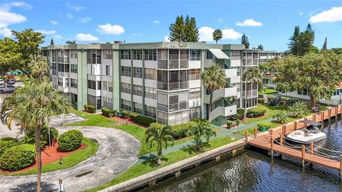 304-2751 Taft St, Hollywood, FL, 33020-2917 | Card Image