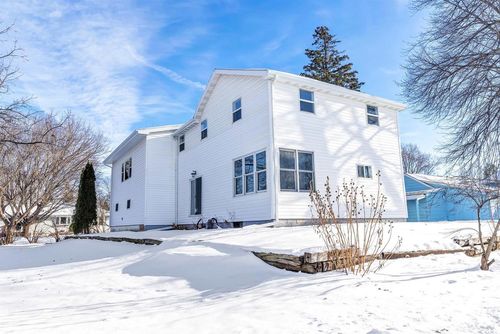 630 Lee Street, SEYMOUR, WI, 54165 | Card Image