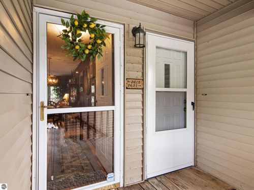 2615 Green Meadows Dr, Traverse City, MI, 49685-8675 | Card Image