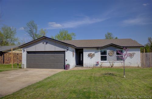 3119 S 211th East Ave, Broken Arrow, OK, 74014-5139 | Card Image