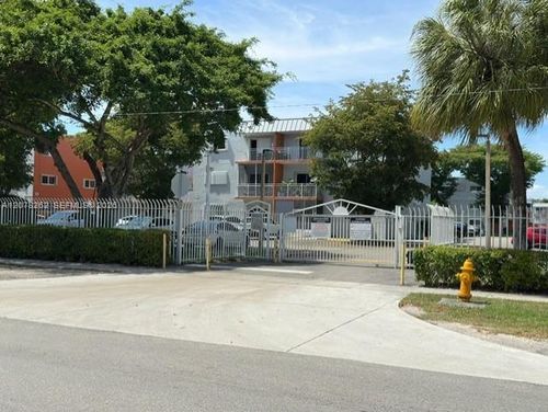 104-a-11301 Sw 200th St, Miami, FL, 33157-8297 | Card Image