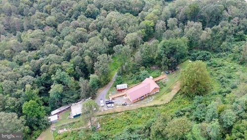 855 Lincoln Hwy, Schellsburg, PA, 15559-7422 | Card Image