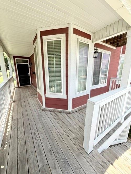 1047 N Leverett Ave, Fayetteville, AR, 72701-1822 | Card Image