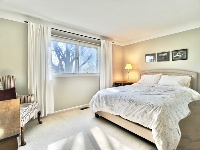 765 Woodside Dr, House other with 3 bedrooms, 2 bathrooms and 2 parking in Roselle IL | Image 14