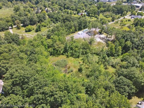 1657 Frech Ln, Howell, MI, 48855 | Card Image