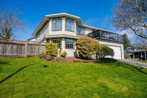 6031 189a Street, Surrey, BC, V3S8A3 | Card Image