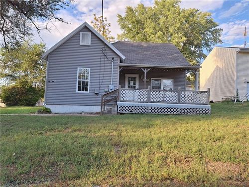 612 W 5th St, Carrollton, MO, 64633-1407 | Card Image