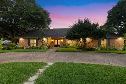 9604 Robin Meadow Dr, Dallas, TX, 75243-7523 | Card Image