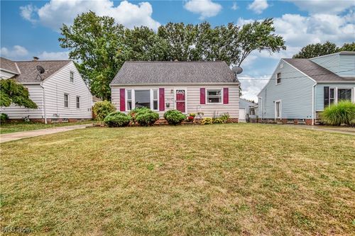 30232 Forestgrove Rd, Willowick, OH, 44095-4955 | Card Image