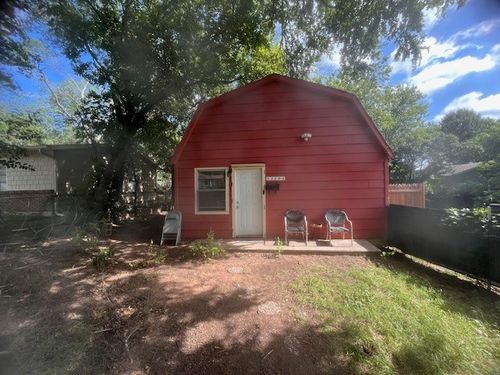1220 Knight St, Denton, TX, 76205-6942 | Card Image