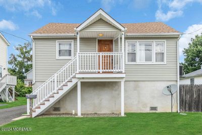 327 Park Avenue, House other with 4 bedrooms, 1 bathrooms and null parking in Union Beach NJ | Image 1