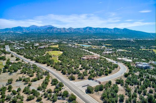 2 Broken Arrow Pl, Sandia Park, NM, 87047-8556 | Card Image