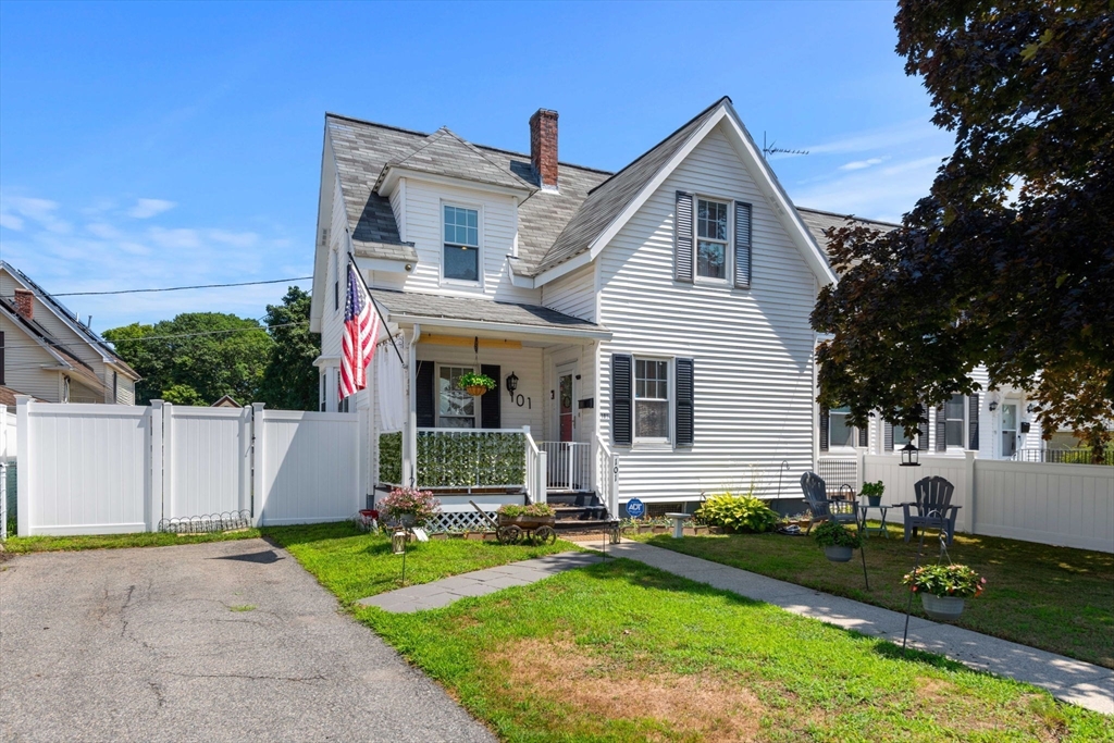 Arnold St, Methuen, MA 01844