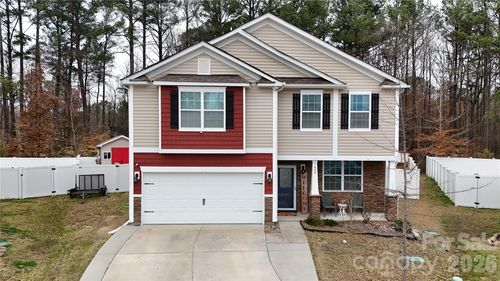 7422 Larwill Ln, Charlotte, NC, 28216-5277 | Card Image