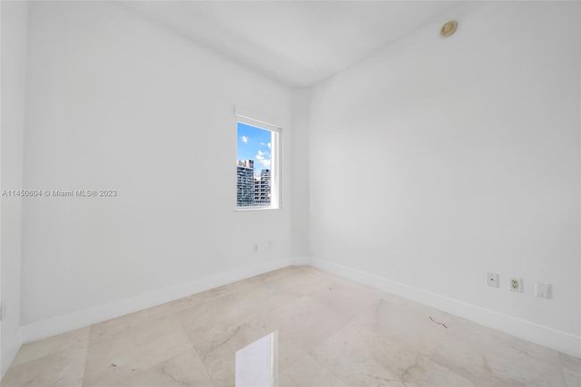 APT-4307 - 1060 Brickell Ave, Condo with 3 bedrooms, 3 bathrooms and null parking in Miami FL | Image 16