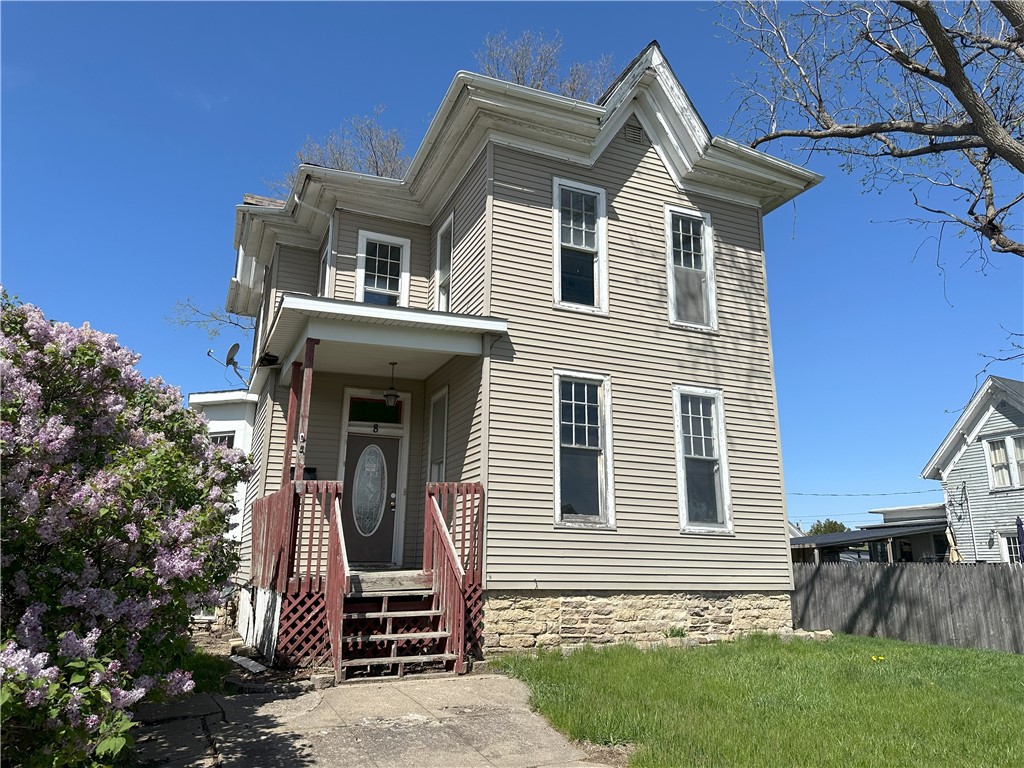 6th St, Marshalltown, IA 50158