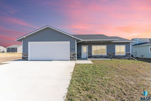 1320 N Titan Ave, Tea, SD, 57064-2714 | Card Image