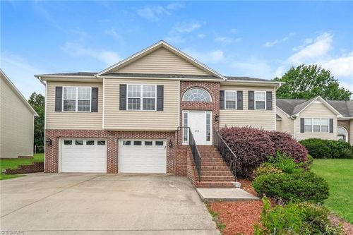 4734 Eagle Path, Winston Salem, NC, 27127-6816 | Card Image