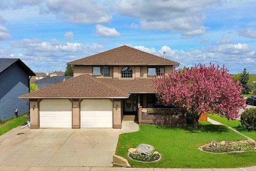 604 Mcculloch Crescent, Irricana, AB, T0M1B0 | Card Image