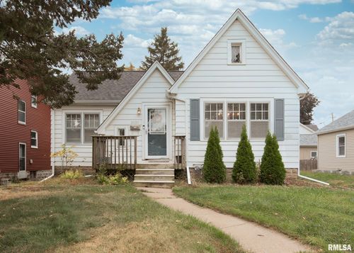 2030 Esplanade Ave, Davenport, IA, 52803-2430 | Card Image