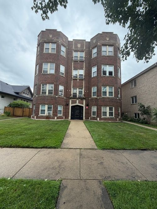 3ne-3245 Wisconsin Avenue, Berwyn, IL, 60402 | Card Image