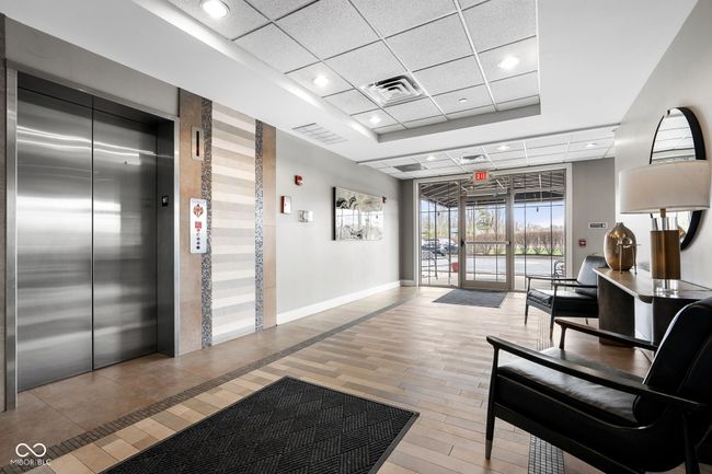 Open lobby includes an elevator | Image 7